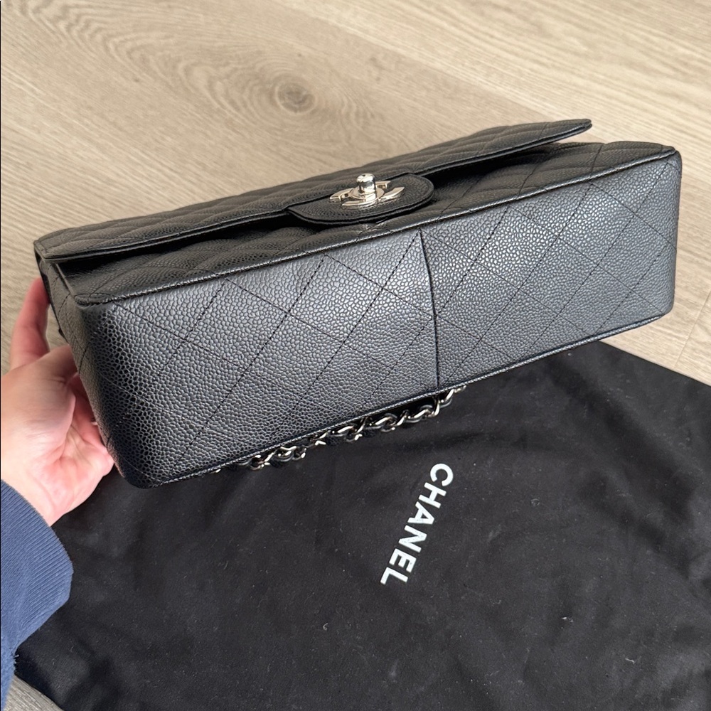 Chanel Pebbled Leather Jumbo Classic Bag - Picture 5 of 12
